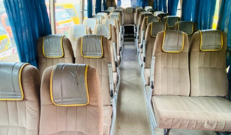 
								TATA LPT BUS full									