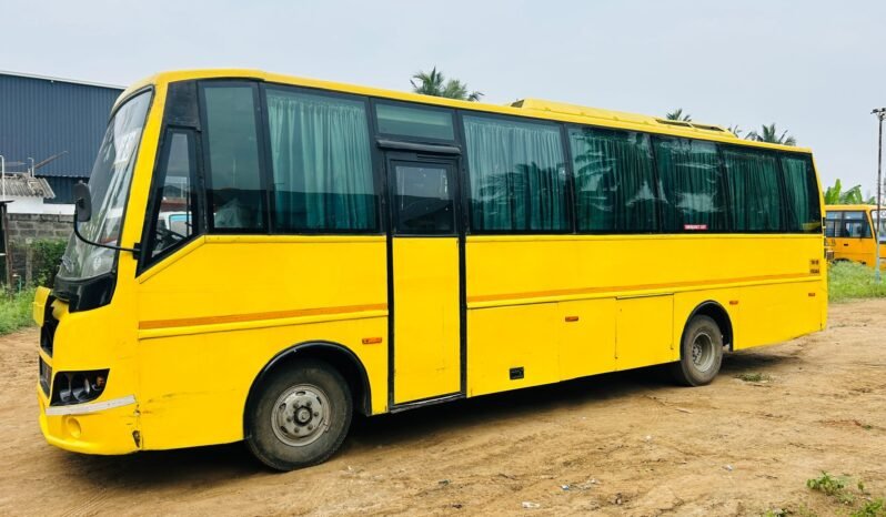
								TATA LPT 912 BUS full									