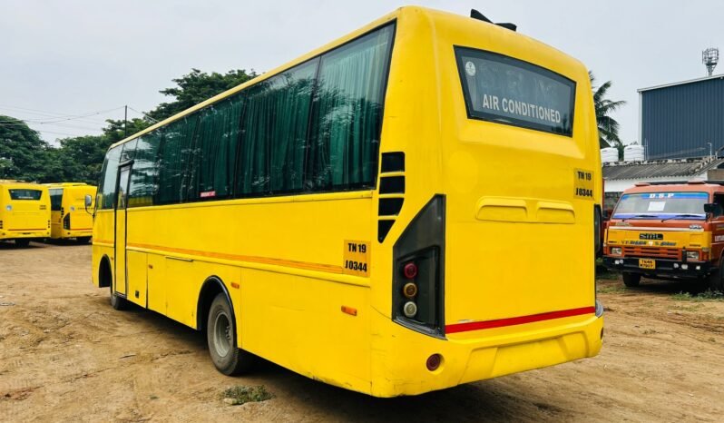 
								TATA LPT 912 BUS full									