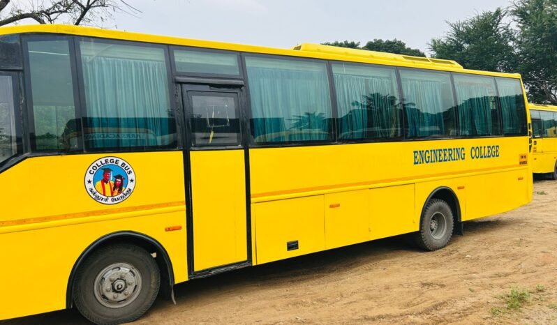 
								TATA LPT 912 BUS full									