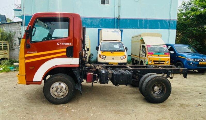 
								EICHER PRO 2055 full									