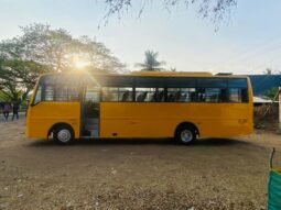 
										TATA LPT 912 BUS full									
