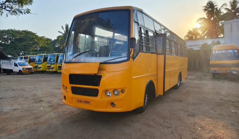 
								TATA LPT 912 BUS full									