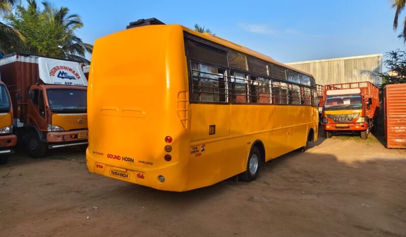 
								TATA LPT 912 BUS full									