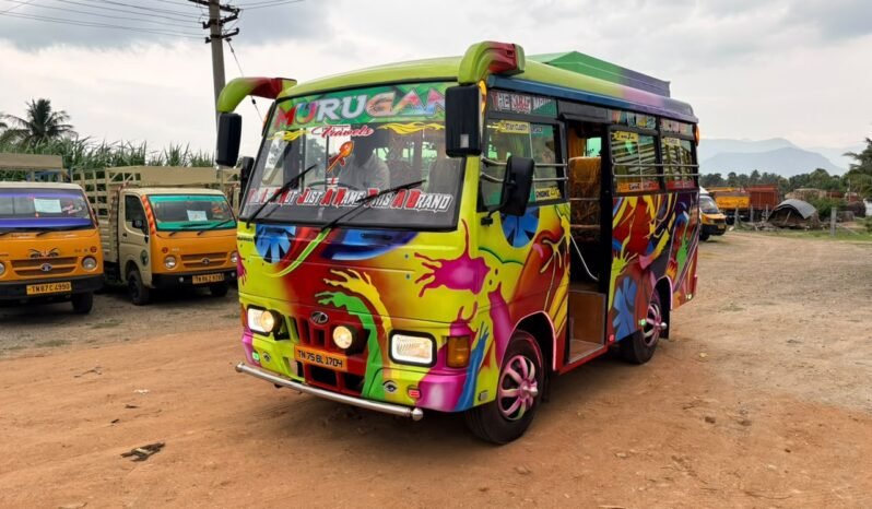 
								MAHINDRA TOURISTER 12+1 MAXICAB – 2009 MODEL full									